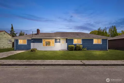 1320 Shirley Pl, Mount Vernon, WA 98274