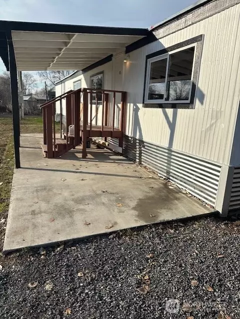 3164 NE 3150 Ne Valley Rd, Moses Lake, WA 98837