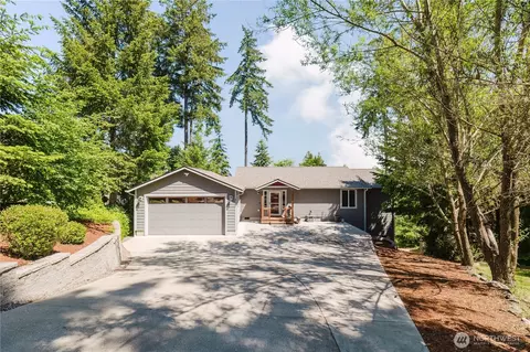 253 E Mountain View Dr, Allyn, WA 98524