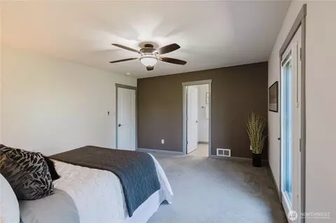 Bedroom - 253 E Mountain View Dr, Allyn, WA 98524 photo 4 of 12