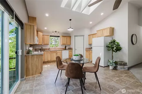 Other - 253 E Mountain View Dr, Allyn, WA 98524 photo 4 of 7