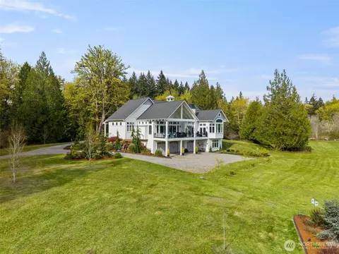 311 Cornwall Rd NW, Lakebay, WA 98349