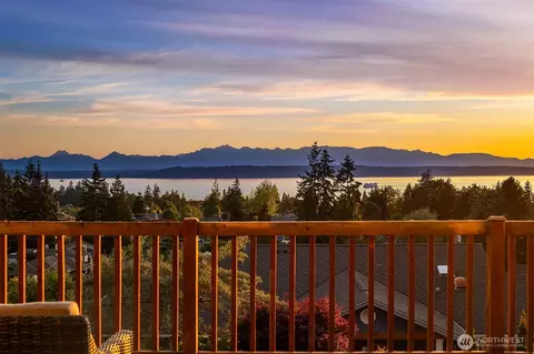 1116 Vista Pl, Edmonds, WA 98020