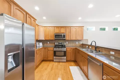 Kitchen - 16306 37th Dr SE, Bothell, WA 98012 photo 1 of 3