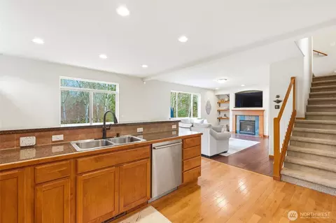 Kitchen - 16306 37th Dr SE, Bothell, WA 98012 photo 2 of 3