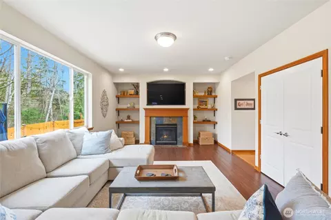Living - 16306 37th Dr SE, Bothell, WA 98012 photo 2 of 5