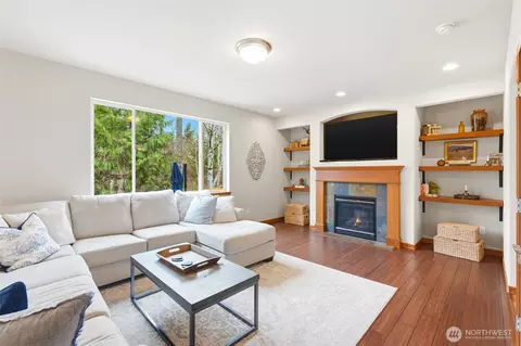 Living - 16306 37th Dr SE, Bothell, WA 98012 photo 3 of 5