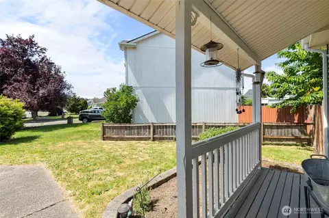 Exterior - 501 Belfair Ct SW, Orting, WA 98360 photo 3 of 9