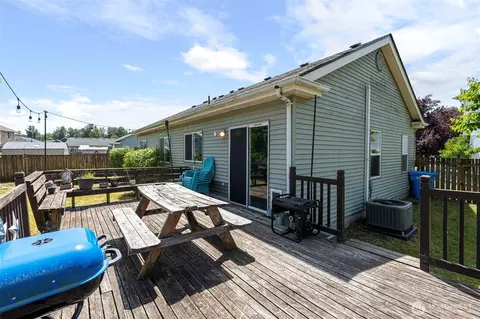 Exterior - 501 Belfair Ct SW, Orting, WA 98360 photo 4 of 9
