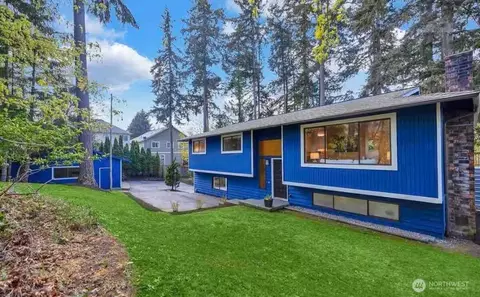 9550 132nd Ave SE, Renton, WA 98059