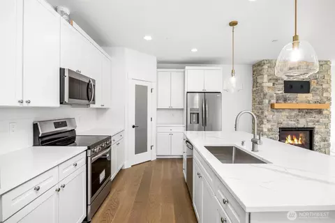 Kitchen - 9 160th Pl SE, Bothell, WA 98012 photo 1 of 3