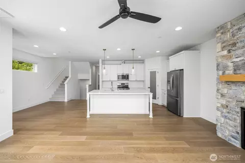 Living - 9 160th Pl SE, Bothell, WA 98012 photo 2 of 4