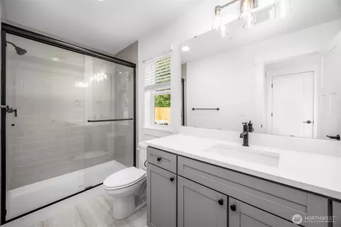 Bath - 9 160th Pl SE, Bothell, WA 98012 photo 1 of 6