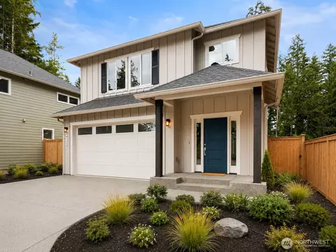 4132 Lakeview Ave NW, Bremerton, WA 98312