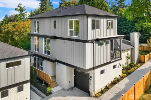 2030 NE 123rd St, Seattle, WA 98125