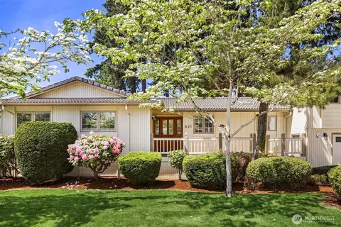 621 128th Ave SE, Bellevue, WA 98005