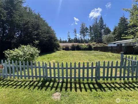 20207 Crane Pl, Ocean Park, WA 98640