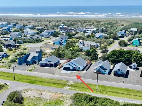 917 Ocean Shores Blvd SW, Ocean Shores, WA 98569