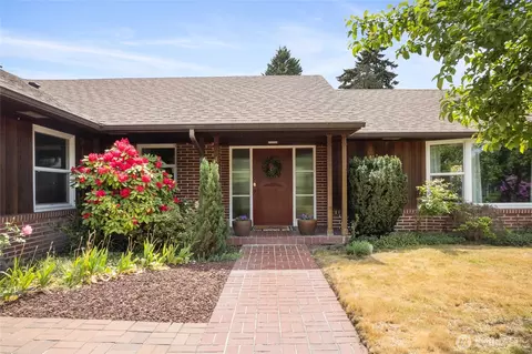 100 W Roanoke St, Centralia, WA 98531