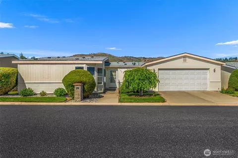 1212 Woods St, Wenatchee, WA 98801
