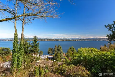 520 36th Ave E, Seattle, WA 98112 photo 3