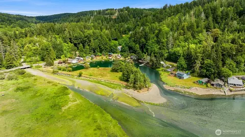 241 NE Rendsland Creek Rd, Tahuya, WA 98588