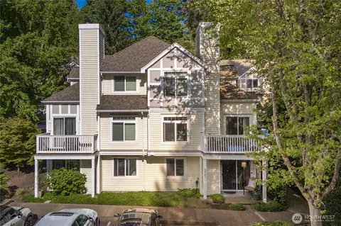 6825 SE Cougar Mountain Way, Bellevue, WA 98006