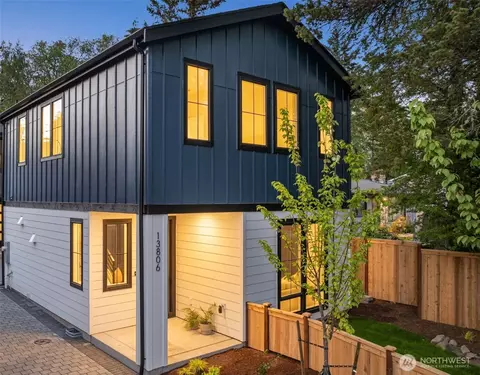 13806 84th Ln NE, Kirkland, WA 98034