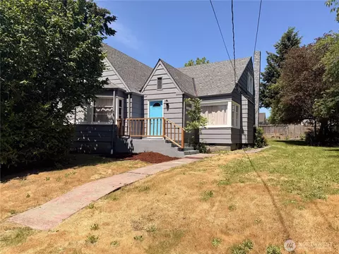 1715 S 40th St, Tacoma, WA 98418