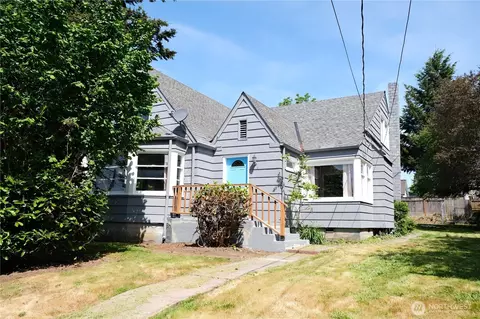 1715 S 40th St, Tacoma, WA 98418