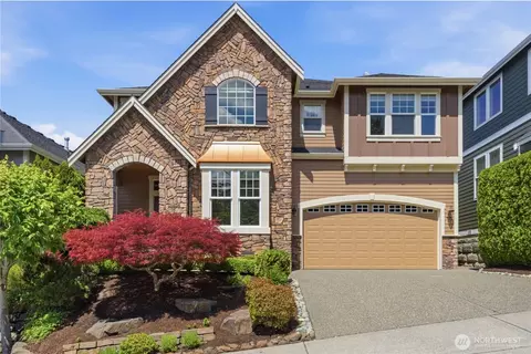 726 S 38th Ct, Renton, WA 98055