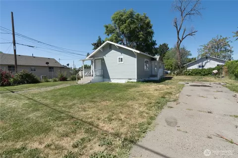 10 S 10th St, Yakima, WA 98901
