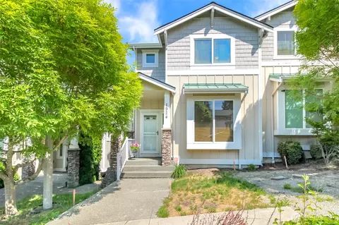 1924 S 240th St, Des Moines, WA 98198