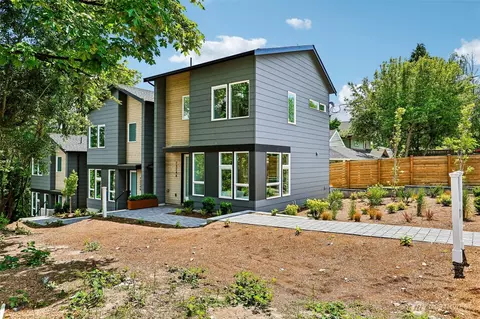 7324 7th Pl SW #A, Seattle, WA 98106