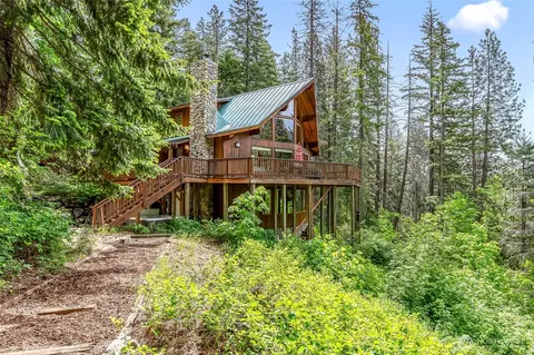 16761 Lakeview Dr, Leavenworth, WA 98826
