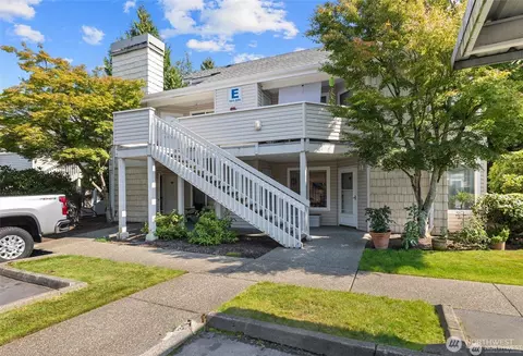 9210 Market Pl #E102, Lake Stevens, WA 98258