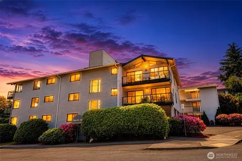 2562 Thorndyke Ave W #405, Seattle, WA 98199