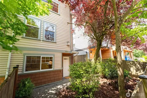 8517 B Stone Ave N, Seattle, WA 98103