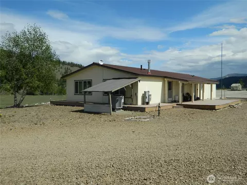 29 Duck Flats Rd, Tonasket, WA 98855