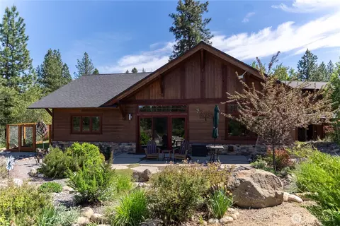 130 Sundown Rd, Winthrop, WA 98862