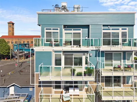 4409 California Ave SW #503, Seattle, WA 98116