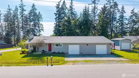 1992 Virginia Ave, Coupeville, WA 98239