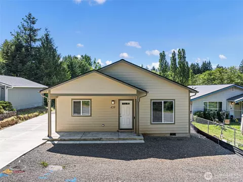 439 Sunnyhill Rd W, Bremerton, WA 98312