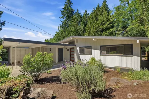 3544 NE 113th St, Seattle, WA 98125