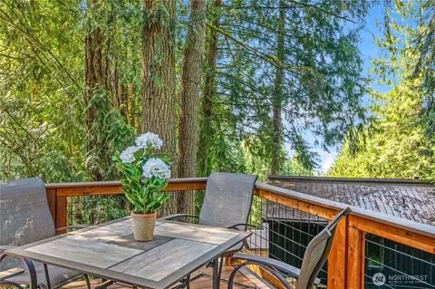 12 Swallow Cir, Bellingham, WA 98229