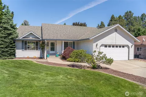 1720 Rainier St, Wenatchee, WA 98801