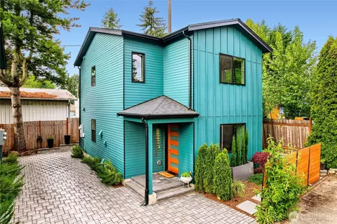 12534 C 5th Ave NE, Seattle, WA 98125
