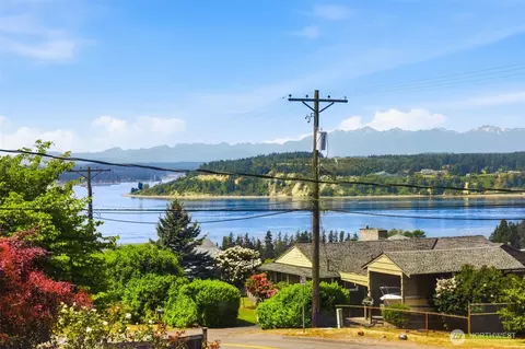 1902 Bridgeport Way W #105, University Place, WA 98466