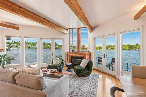 10 E Roanoke St #8, Seattle, WA 98102