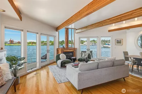 10 E Roanoke St #8, Seattle, WA 98102